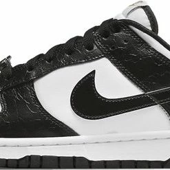 Nike Dunk Low Panda World Champ