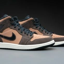 Nike Air Jordan 1 Mid SE Dark Chocolate DC7294-200 Maat 44 Bruin -dames-schoenen Verkoop 550x364 6