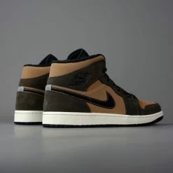 Nike Air Jordan 1 Mid SE Dark Chocolate DC7294-200 Maat 44 Bruin -dames-schoenen Verkoop 550x366 113