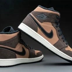 Nike Air Jordan 1 Mid SE Dark Chocolate DC7294-200 Maat 44 Bruin -dames-schoenen Verkoop 550x366 116