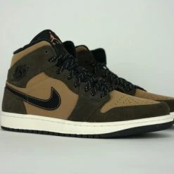 Nike Air Jordan 1 Mid SE Dark Chocolate DC7294-200 Maat 44 Bruin -dames-schoenen Verkoop 550x366 118