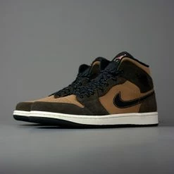 Nike Air Jordan 1 Mid SE Dark Chocolate DC7294-200 Maat 44 Bruin -dames-schoenen Verkoop 550x366 120
