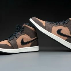 Nike Air Jordan 1 Mid SE Dark Chocolate DC7294-200 Maat 44 Bruin -dames-schoenen Verkoop 550x366 123