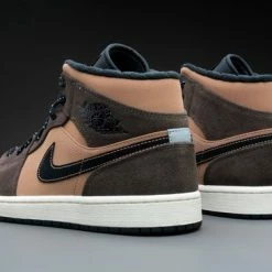 Nike Air Jordan 1 Mid SE Dark Chocolate DC7294-200 Maat 44 Bruin -dames-schoenen Verkoop 550x366 124