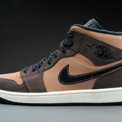 Nike Air Jordan 1 Mid SE Dark Chocolate DC7294-200 Maat 44 Bruin -dames-schoenen Verkoop 550x366 125