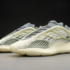Adidas Yeezy 700 V3 Fade Salt ID1674 Maat 38 2/3 Kleur Als Op Foto -dames-schoenen Verkoop 550x366 136