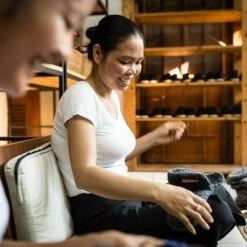 Kingdom Of Wow - Sloffen Laag Unisex Wol Charcoal Grijs Maat 42/43 - Handgemaakt -dames-schoenen Verkoop 550x366 151