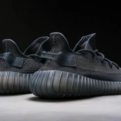 Adidas Yeezy Boost 350 V2 Onyx HQ4540 Maat 41 1/3 Kleur Als Op Foto -dames-schoenen Verkoop 550x366 173