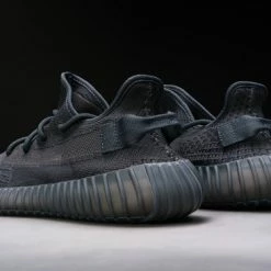 Adidas Yeezy Boost 350 V2 Onyx HQ4540 Maat 41 1/3 Kleur Als Op Foto -dames-schoenen Verkoop 550x366 175