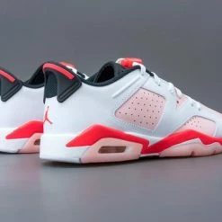 Nike Air Jordan 6 Retro Low Atmosphere (GS) 768878-102 Maat 39 Kleur Als Op Foto -dames-schoenen Verkoop 550x366 184