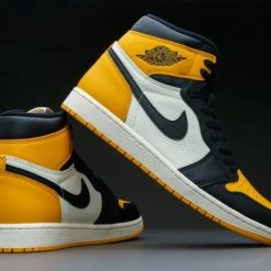 Nike Air Jordan 1 Retro High OG Yellow Toe 555088-711 Maat 43 GEEL 19 Nike Air Jordan 1 Retro High OG Yellow Toe 555088-711 Maat 43 GEEL -dames-schoenen Verkoop 550x366 41