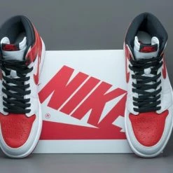 Nike Air Jordan 1 Retro High OG Heritage 555088-161 Maat 46 Kleur Als Op Foto -dames-schoenen Verkoop 550x366 56