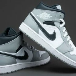 Nike Air Jordan 1 Mid Light Smoke Grey Anthracite 554724-078 Maat 40 Grijs 12 Nike Air Jordan 1 Mid Light Smoke Grey Anthracite 554724-078 Maat 40 Grijs -dames-schoenen Verkoop 550x366 58