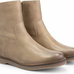 Travelin' Pleubian Dames Leren Enkellaarzen - Nette Schoenen Vrouwen - Taupe Leer - Maat 39