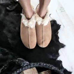 LuLu Wonen LuLu- Leren Sloffen / Pantoffels Gevoerd Met Schapenvacht. Maat 40 -dames-schoenen Verkoop 550x510 1