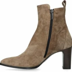Manfield - Dames - Beige Suède Enkellaarsjes Met Hak - Maat 38 -dames-schoenen Verkoop 550x541 5