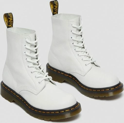 Dr. Martens 1460 PASCAL OPTICAL WHITE VIRA - Volwassenen VeterlaarzenHalf-hoge Schoenen - Kleur: Wit/beige - Maat: 40 -dames-schoenen Verkoop 550x547