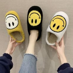 Movida MONVIDA SMILEY GEZICHT SLOFFEN/Pantoffels/Slippers™️ - Dames En Heren - Maat 39 T/m 44 - Antislip - Zacht Comfortabel Imitatiebond - Duurzaam -dames-schoenen Verkoop 550x550 152