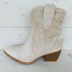 Weloveshoes SmileFavorites® Dames Cowboylaarzen Met Hak Kort - Suedine - Beige - Maat 37
