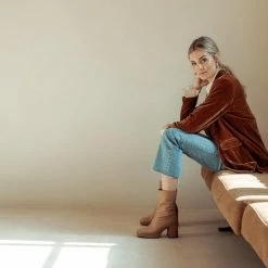 VIA VAI Lilla Seven Enkellaarsjes Dames - Beige - Maat 39 25 VIA VAI Lilla Seven Enkellaarsjes Dames - Beige - Maat 39 -dames-schoenen Verkoop 550x550 302