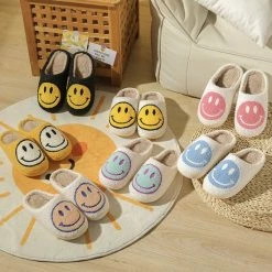 Merkloos Schoencadeautjes Sinterklaas - Open Sloffen - Pantoffels - Sloffen - Pantoffels Dames - Pantoffels Heren - Smiley Sloffen 9 Merkloos Schoencadeautjes Sinterklaas - Open Sloffen - Pantoffels - Sloffen - Pantoffels Dames - Pantoffels Heren - Smiley Sloffen -dames-schoenen Verkoop 550x686 3
