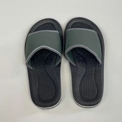 Merkloos Slippers | Badslippers | Dames/Heren | Grijs | Maat 42/43 -dames-schoenen Verkoop 550x770 4